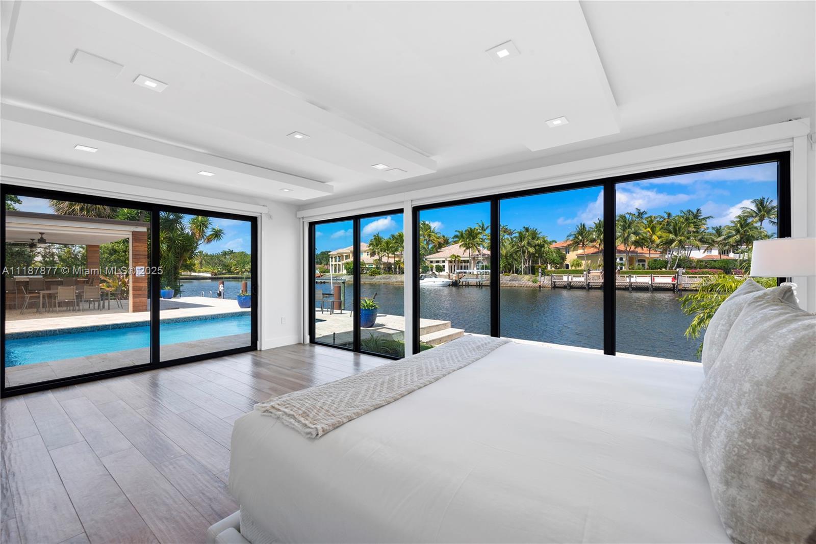 1025 Diplomat Pkwy Hollywood, FL 33019