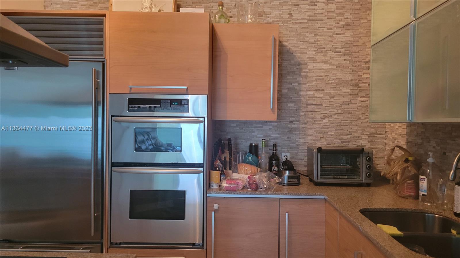 218 SE 14th St #TS305 Miami, FL 33131