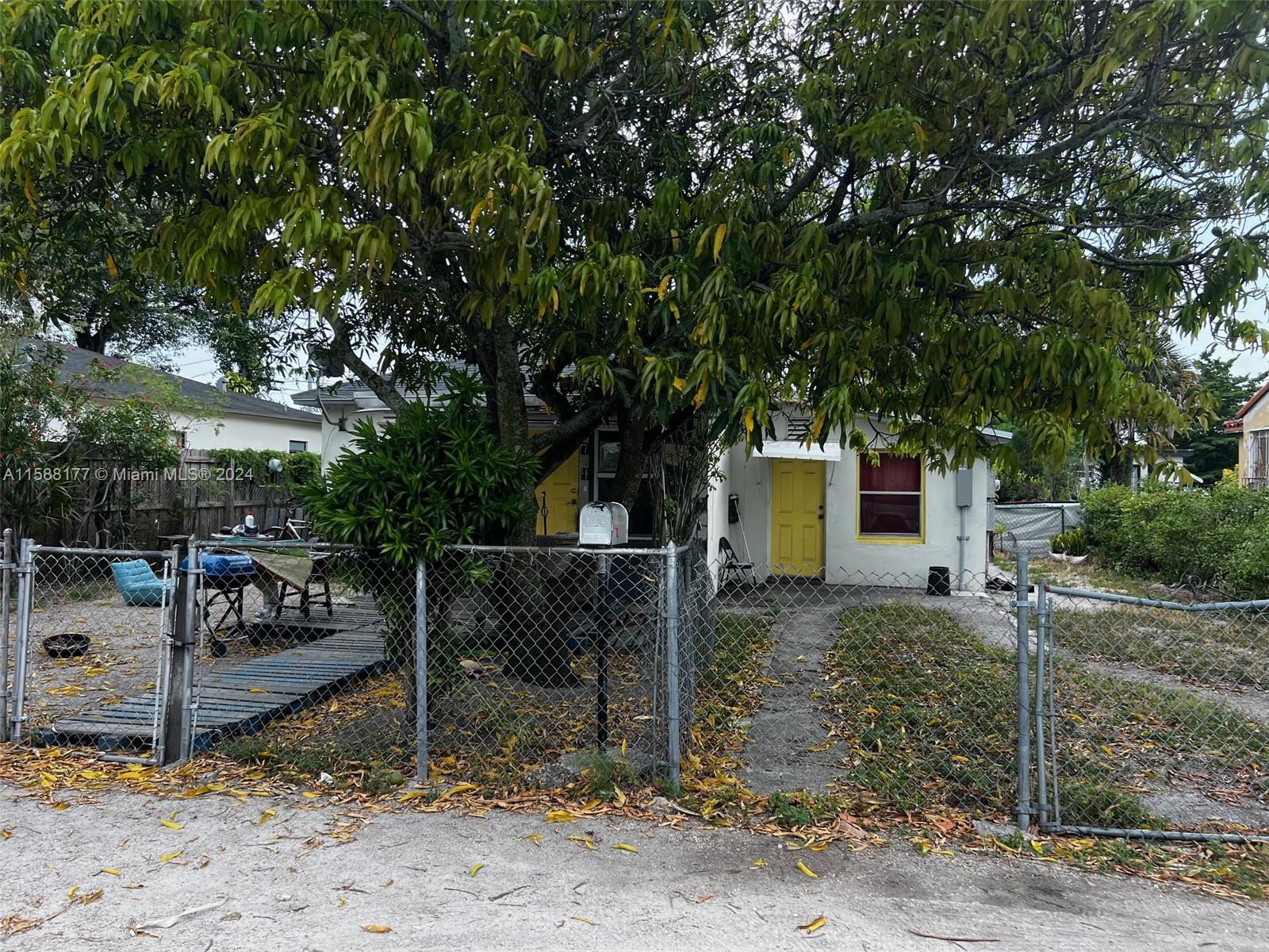 734 NW 116th Ter