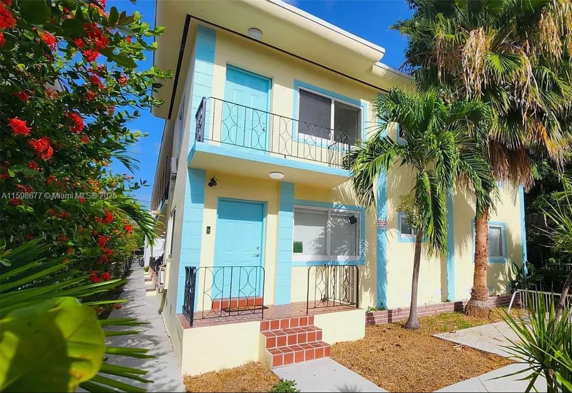 1135 Euclid Ave #104