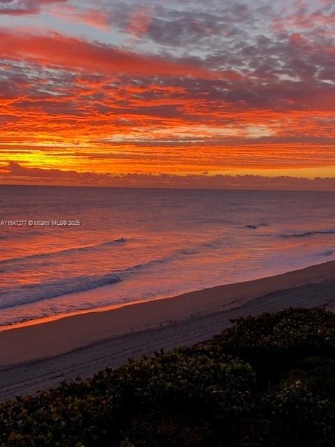 400 Beach Rd #802 Tequesta, FL 33469