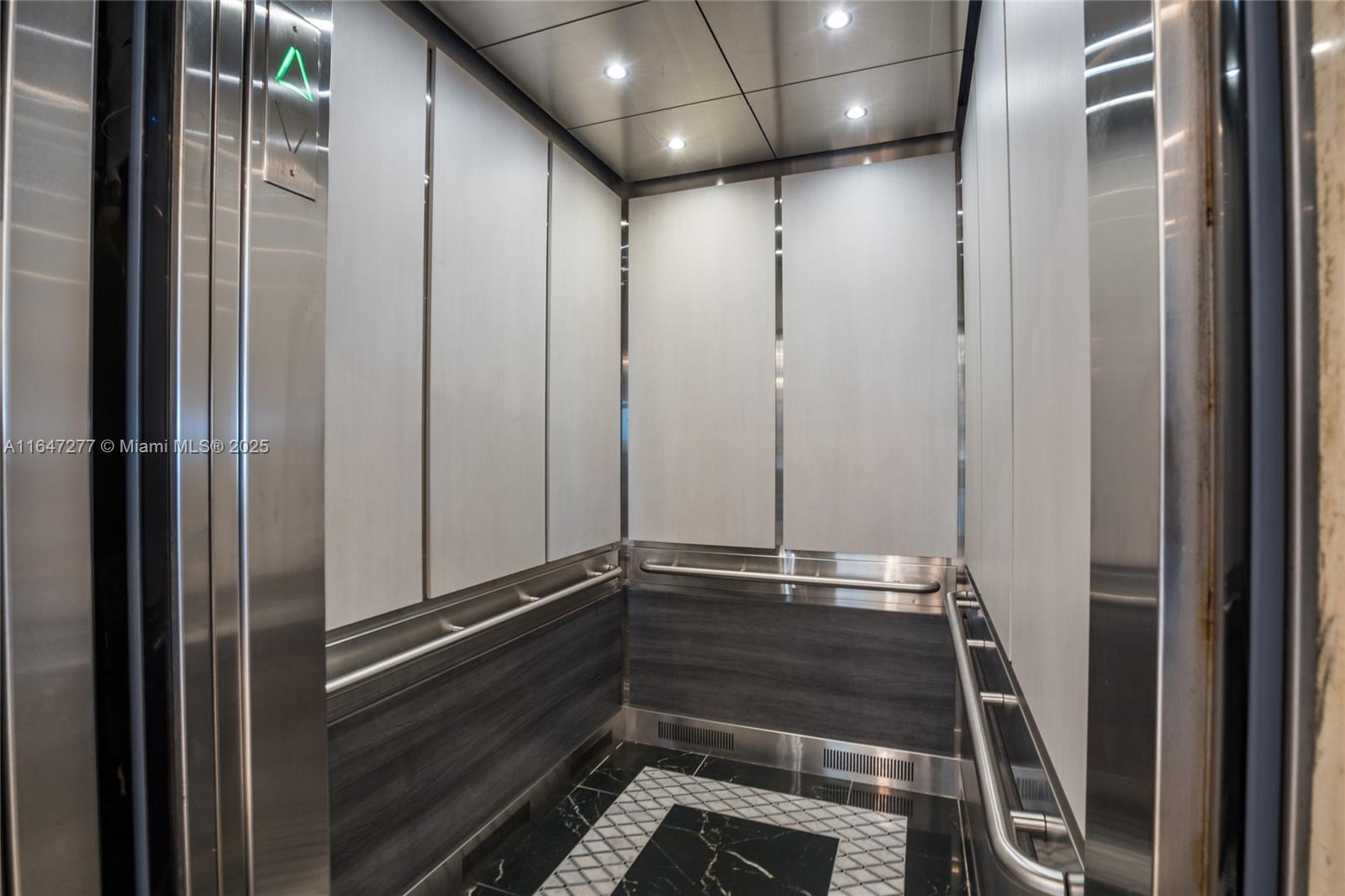 400 Beach Rd #802 Tequesta, FL 33469