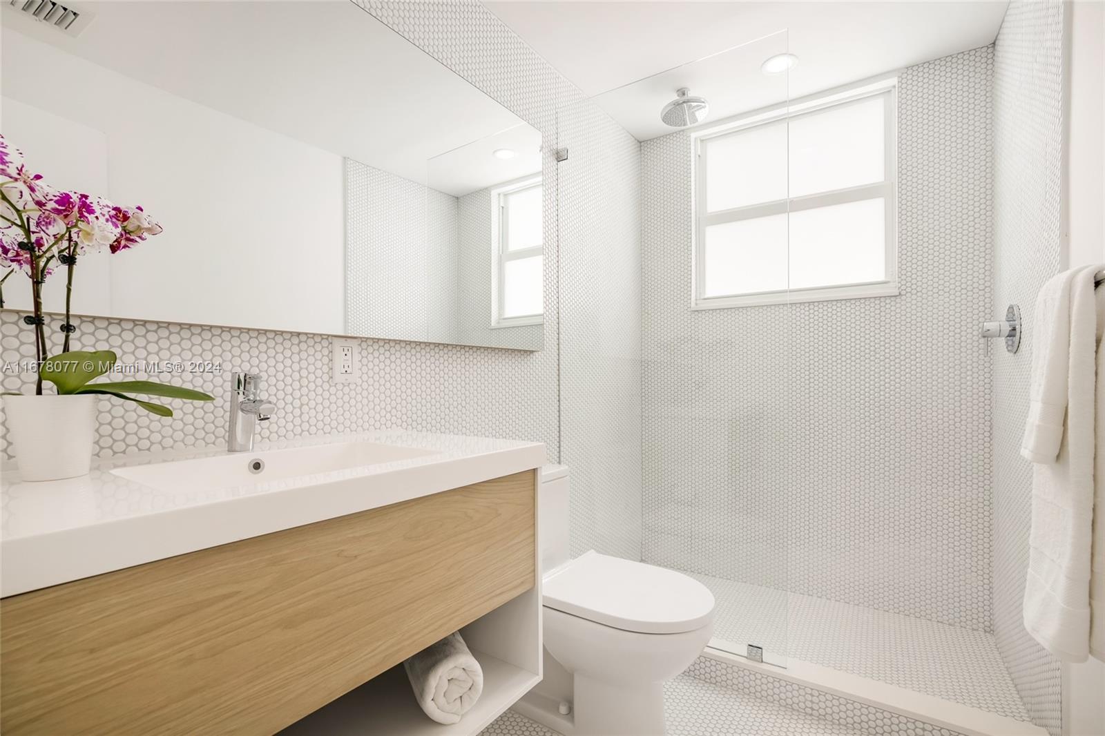 9881 E Bay Hbr Dr #205,Bay Harbor Islands, FL 33154