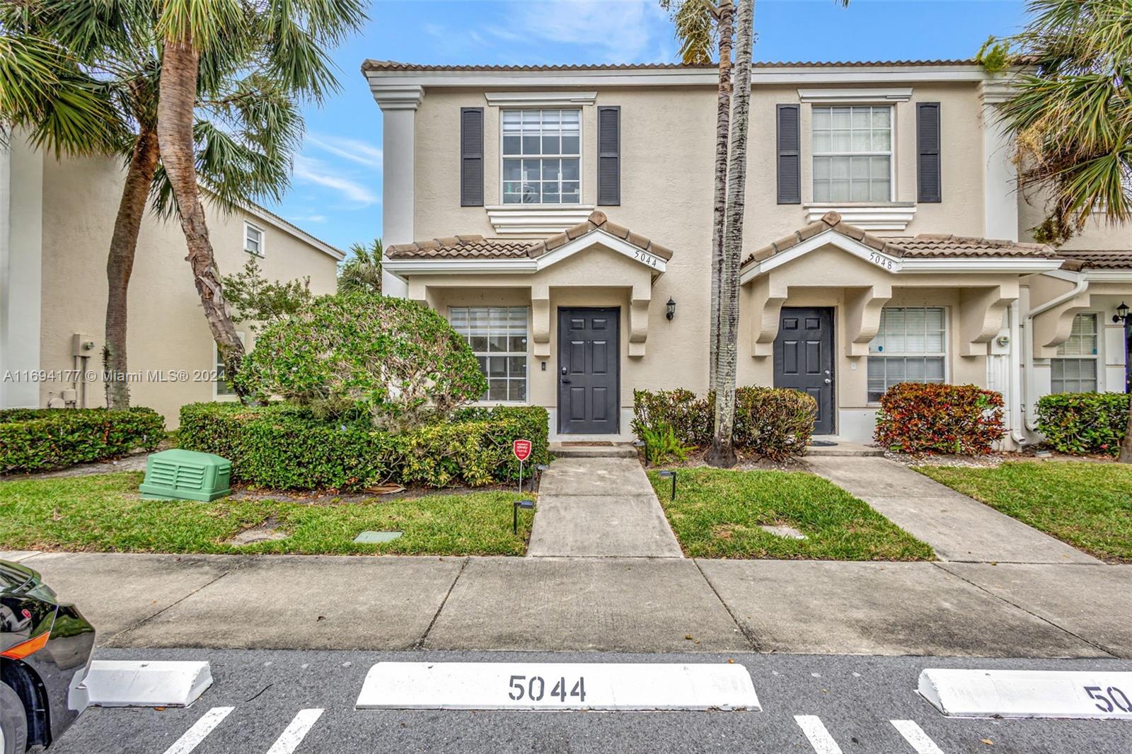 5044 Palmbrooke Cir