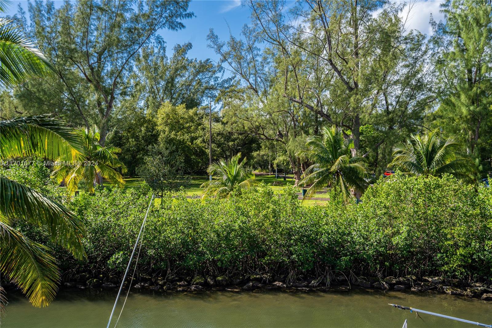 3520 Rockerman Rd Miami, FL 33133