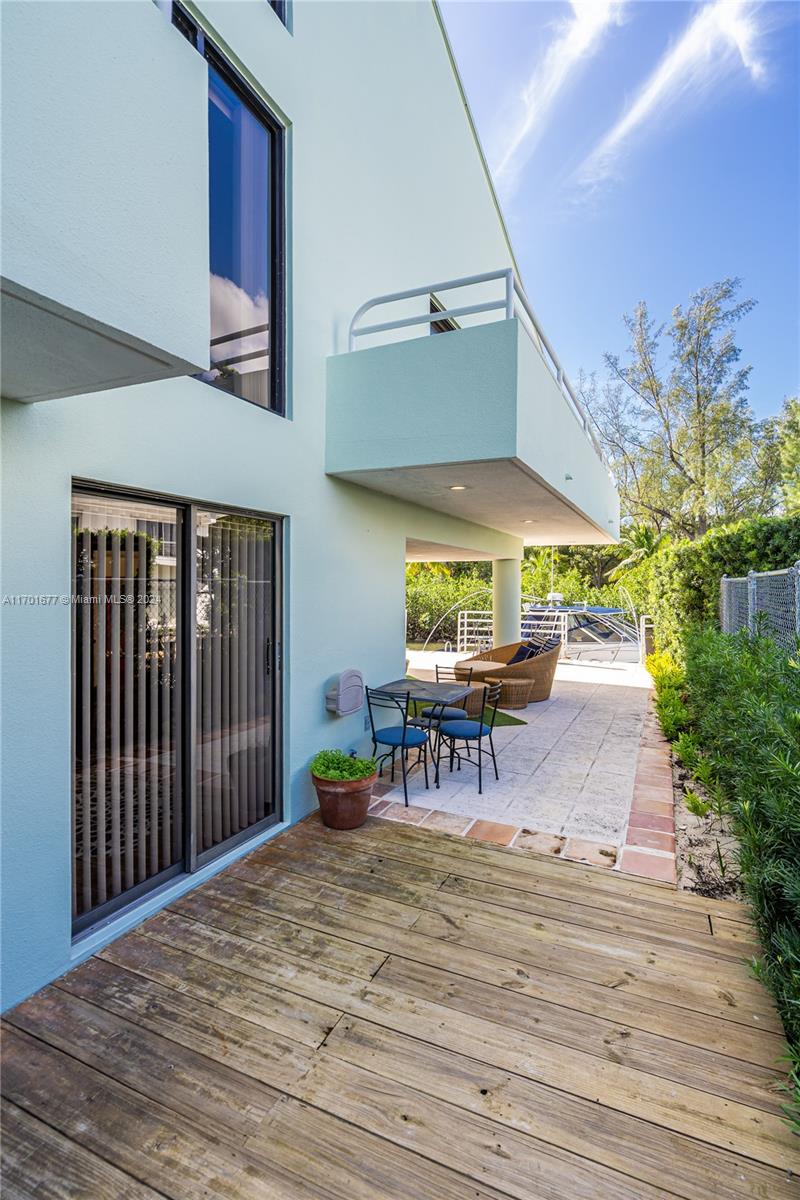 3520 Rockerman Rd Miami, FL 33133