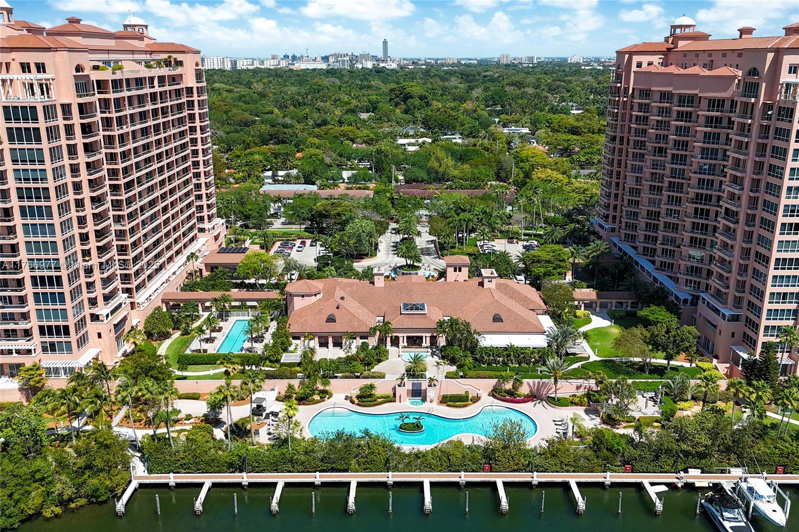 image The Gables Club17