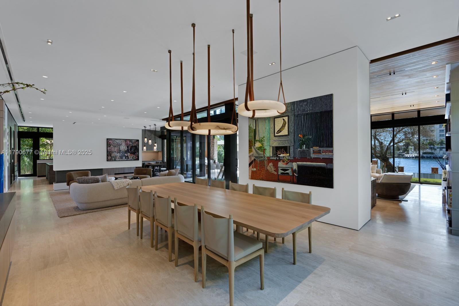 194 S Island Dr Golden Beach, FL 33160