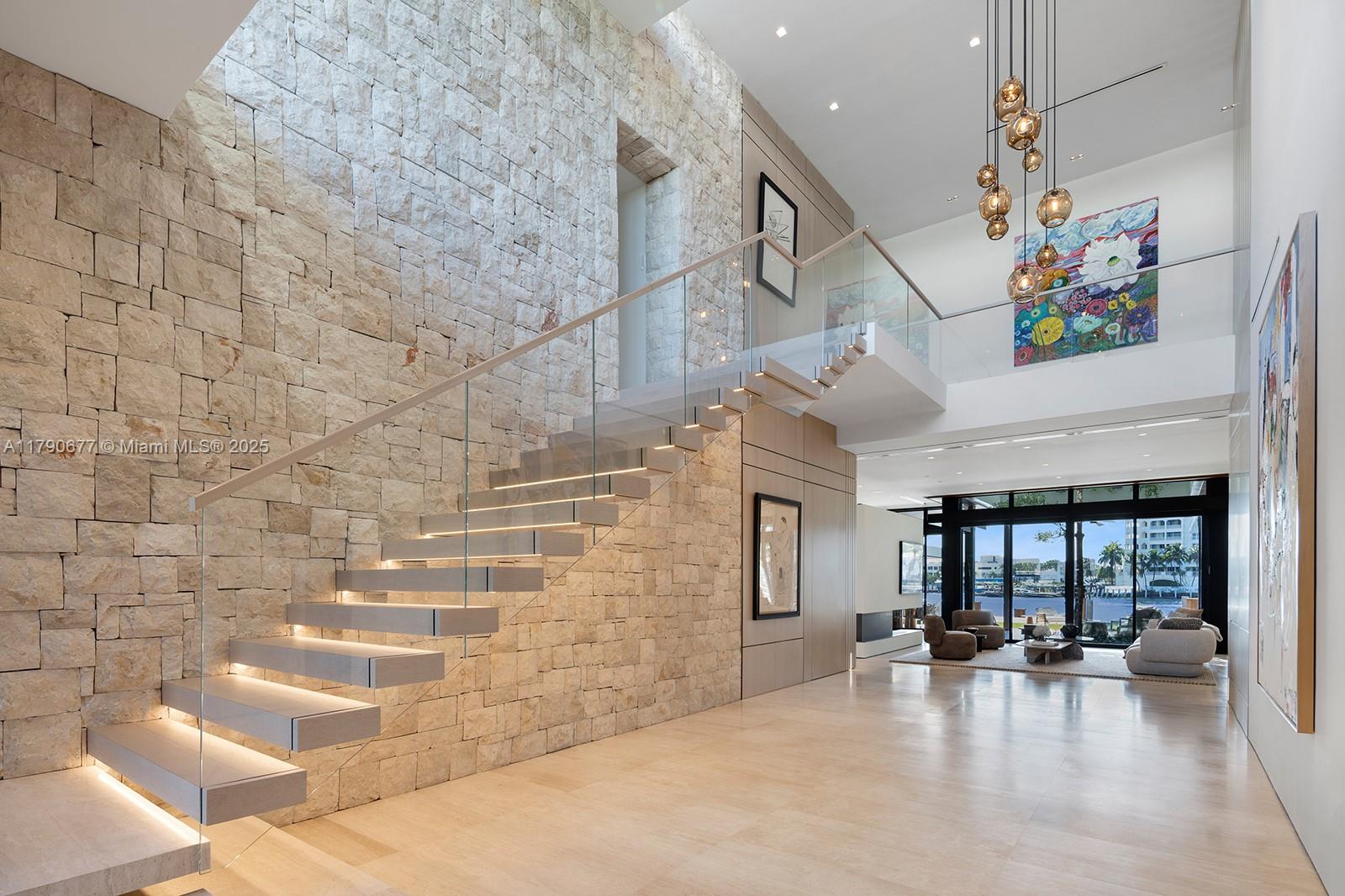 194 S Island Dr Golden Beach, FL 33160