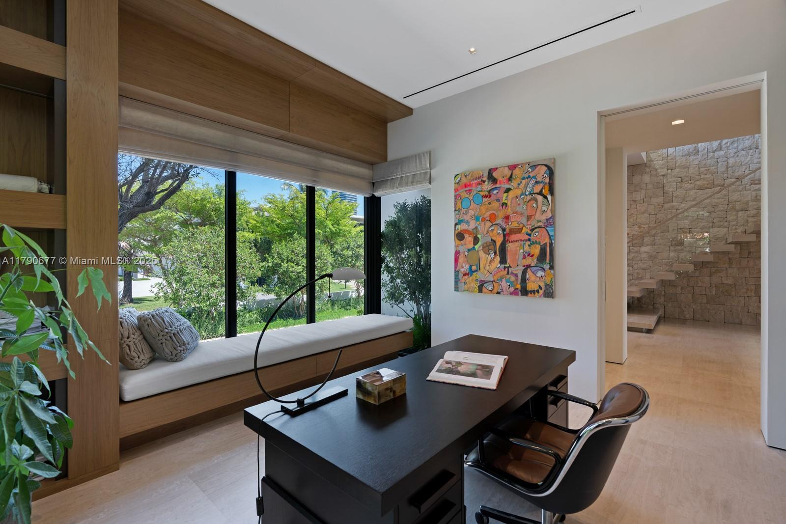 194 S Island Dr Golden Beach, FL 33160