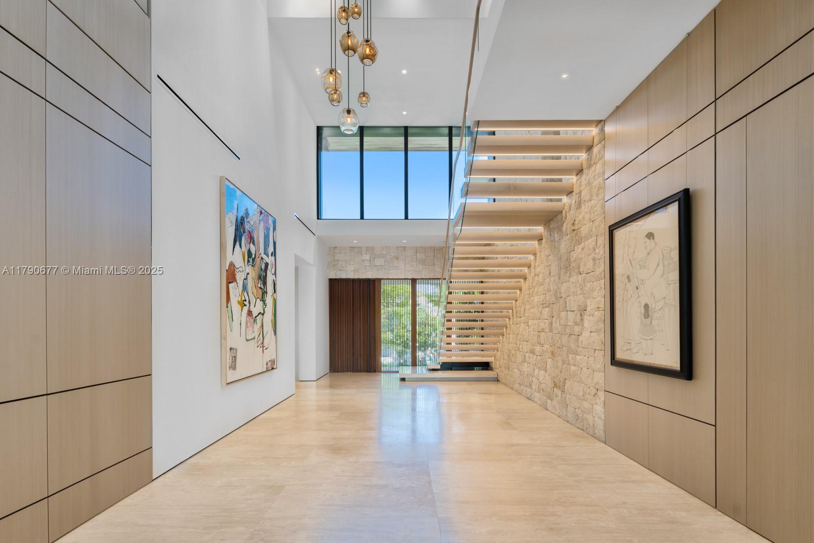 194 S Island Dr Golden Beach, FL 33160