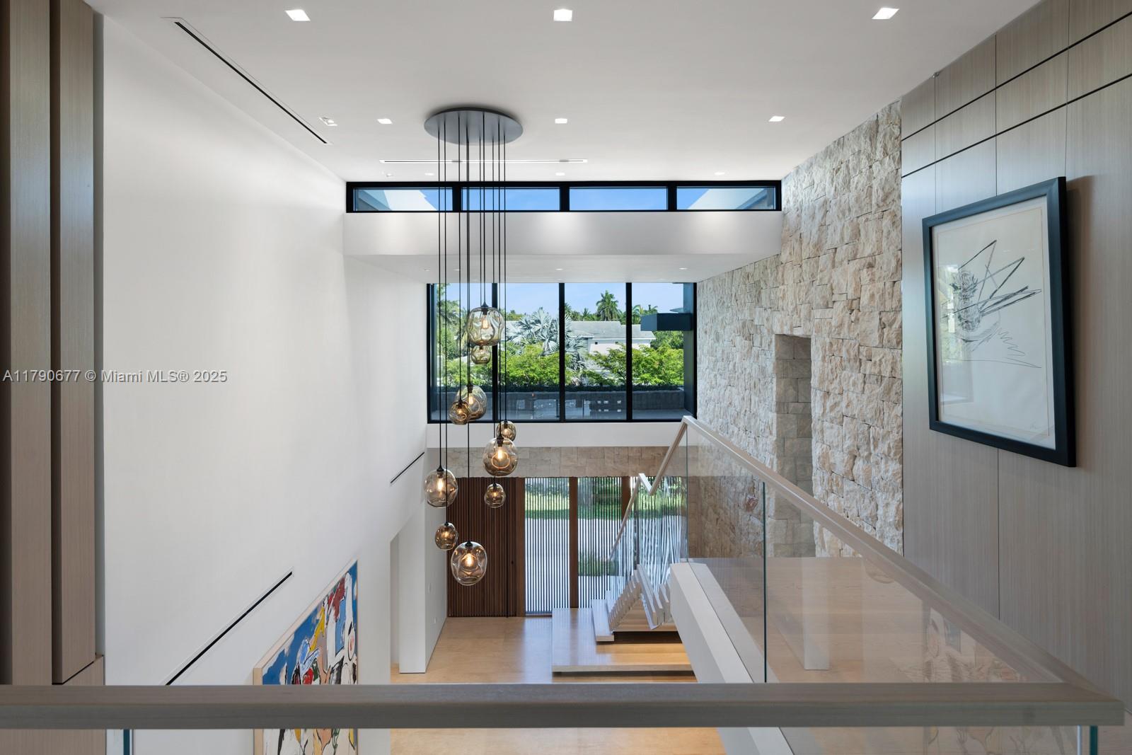 194 S Island Dr Golden Beach, FL 33160