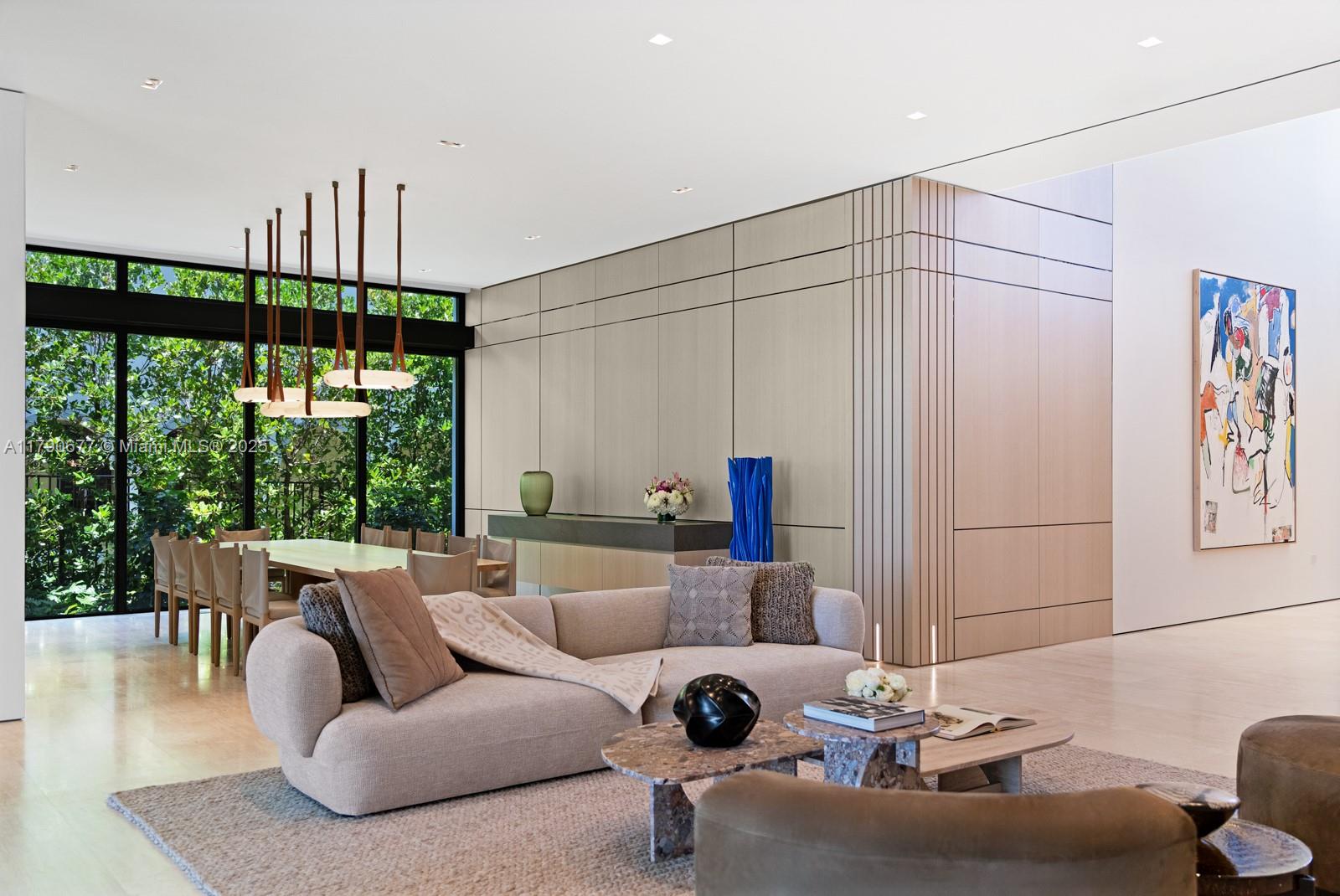 194 S Island Dr Golden Beach, FL 33160