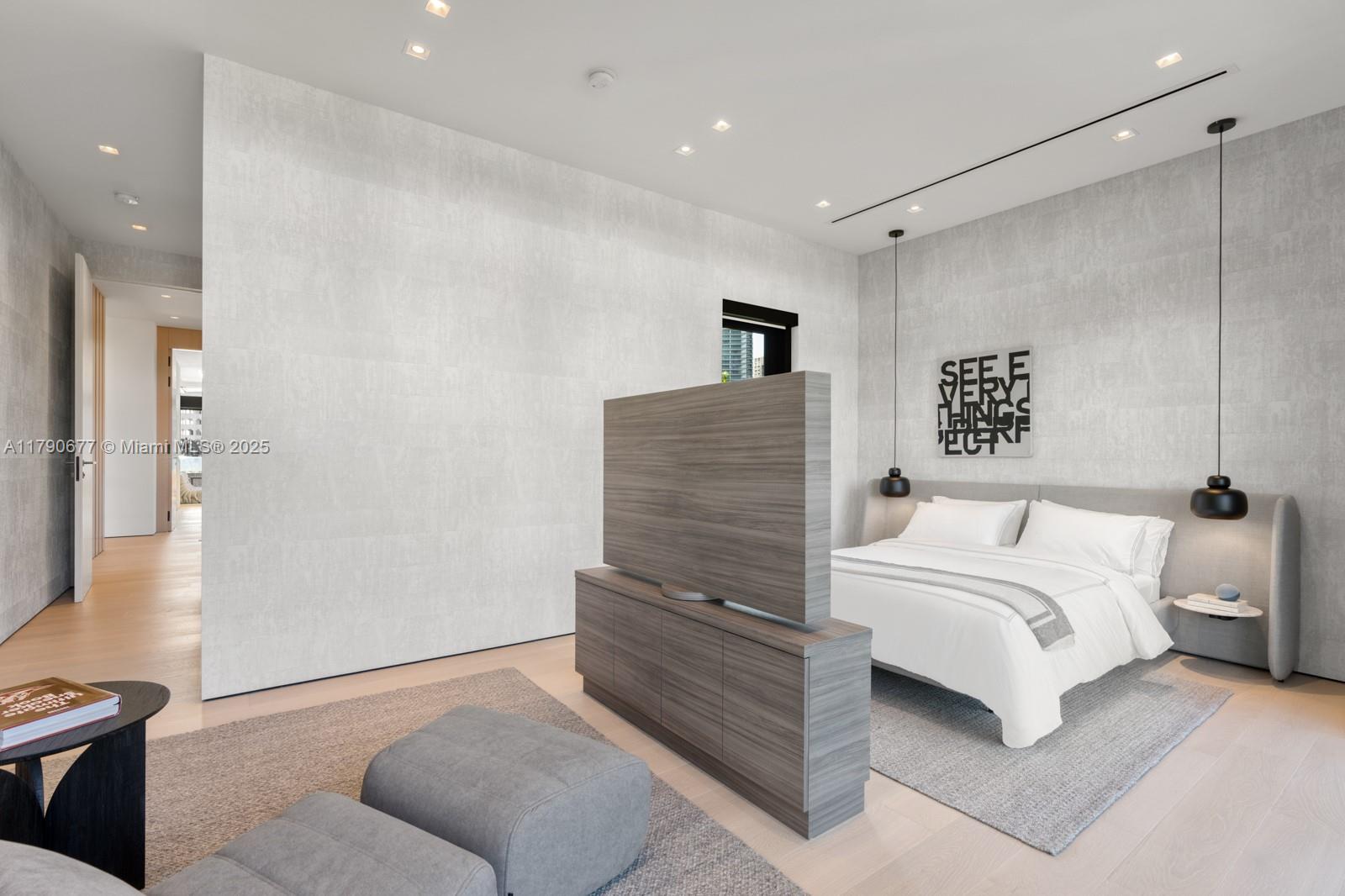 194 S Island Dr Golden Beach, FL 33160