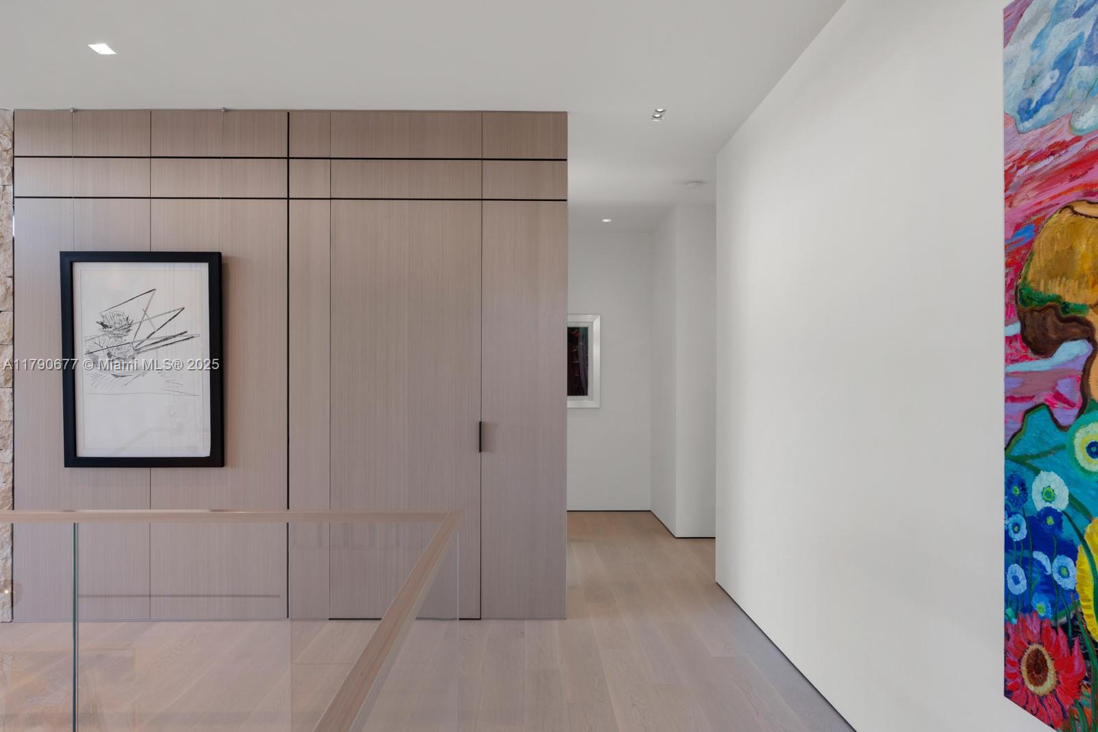 194 S Island Dr Golden Beach, FL 33160