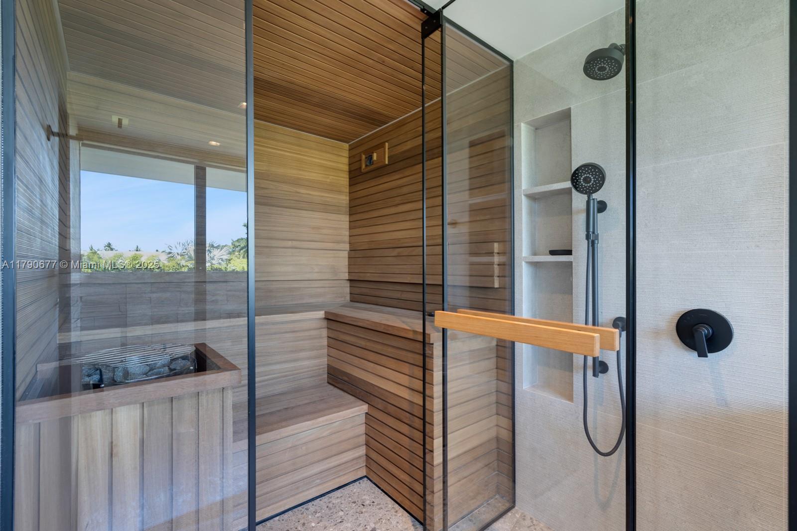 194 S Island Dr Golden Beach, FL 33160