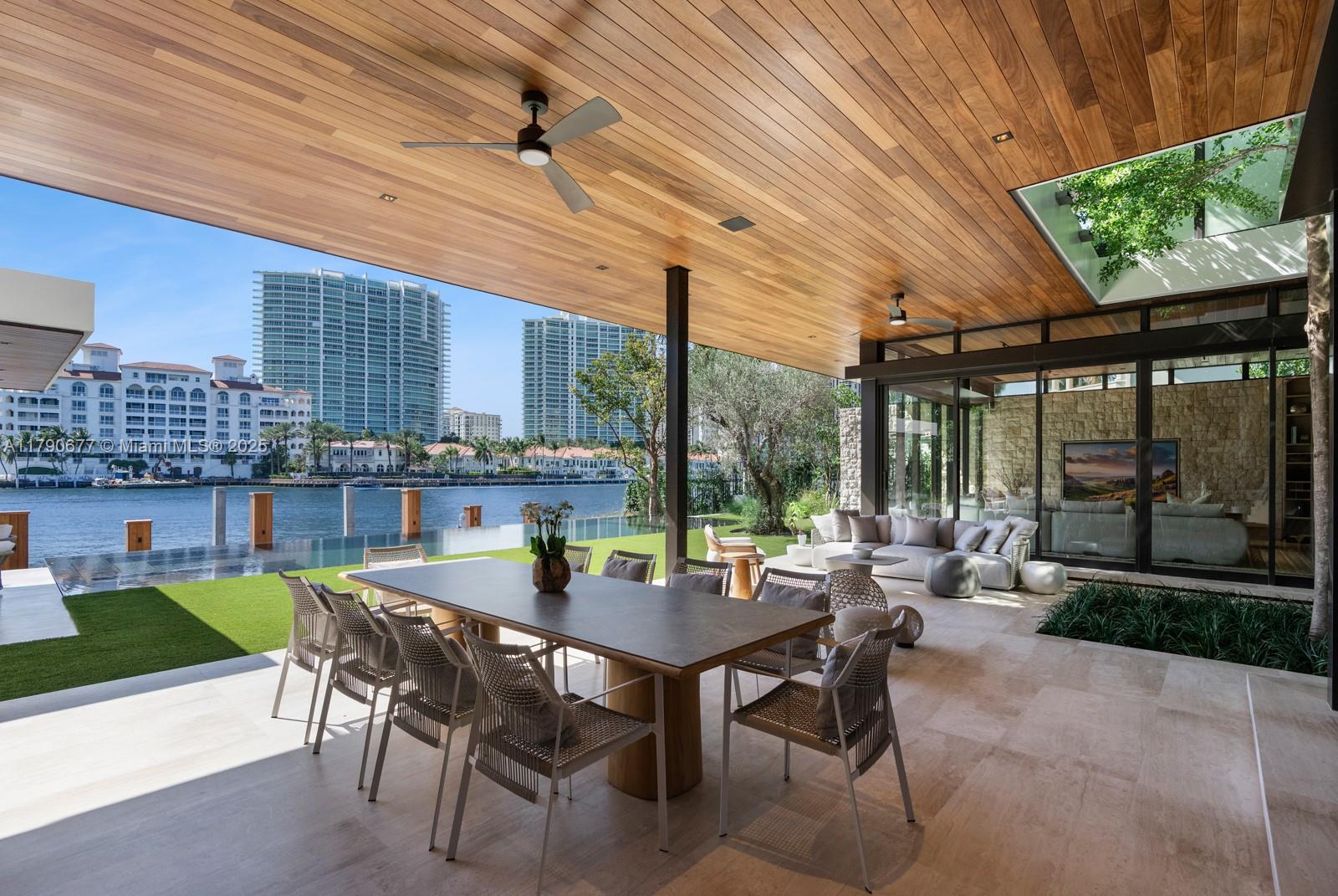 194 S Island Dr Golden Beach, FL 33160