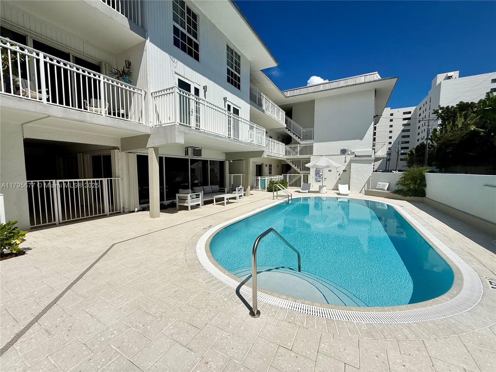 image Key Islander Condo39