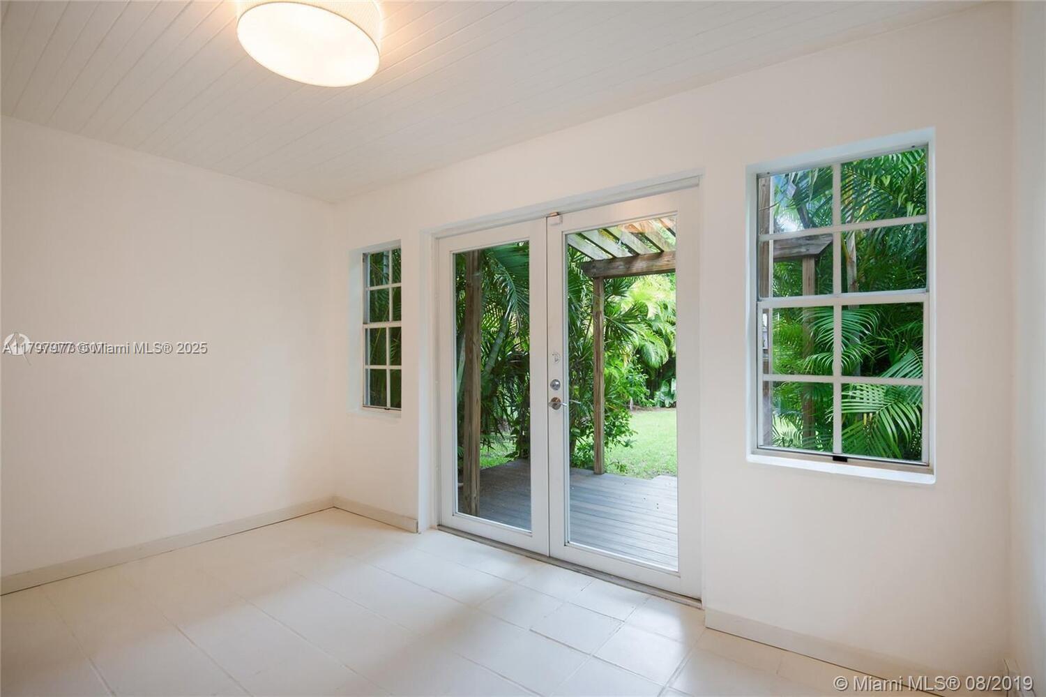 9049 Carlyle Ave #1,Surfside, FL 33154