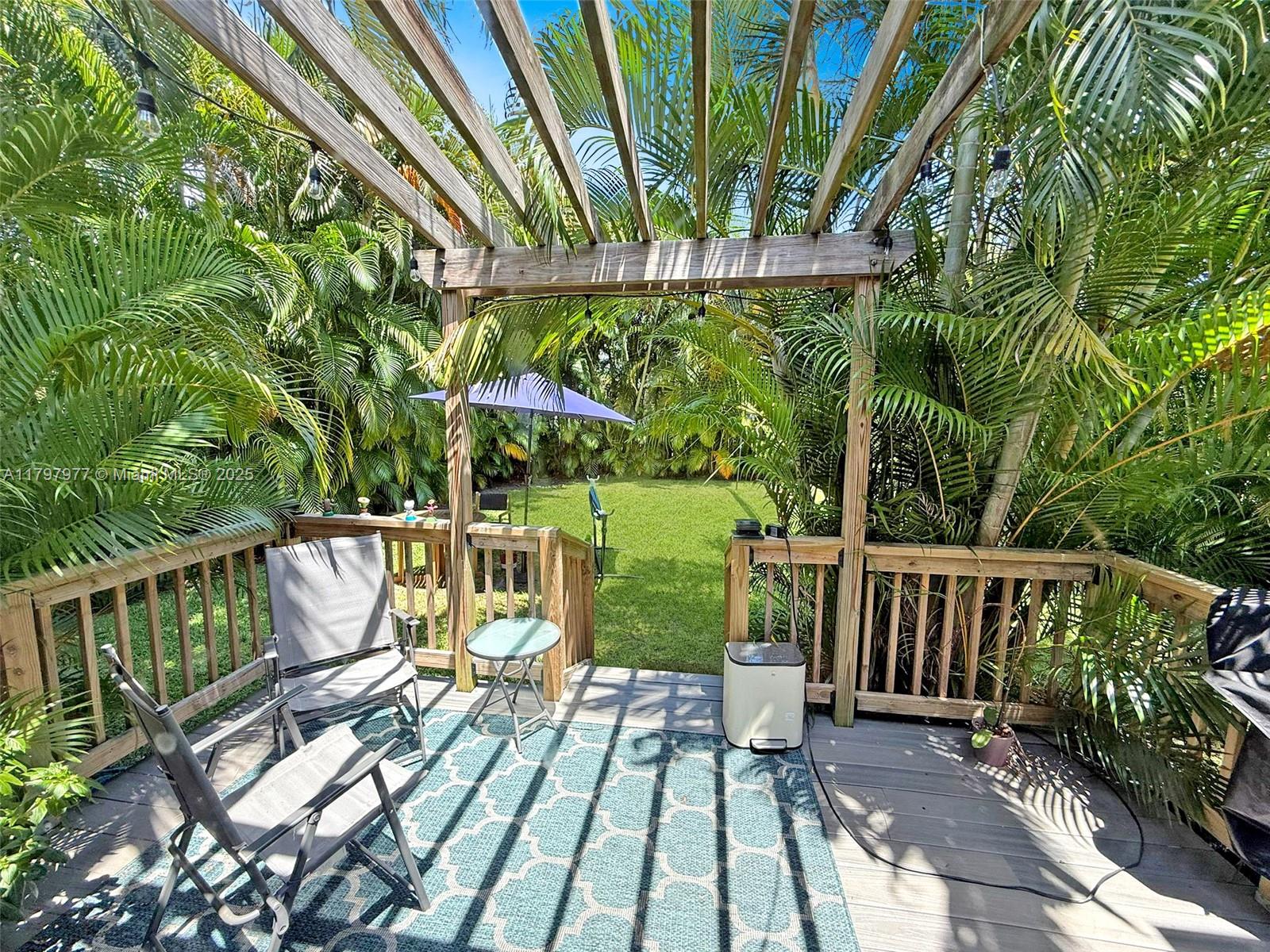 9049 Carlyle Ave #1,Surfside, FL 33154