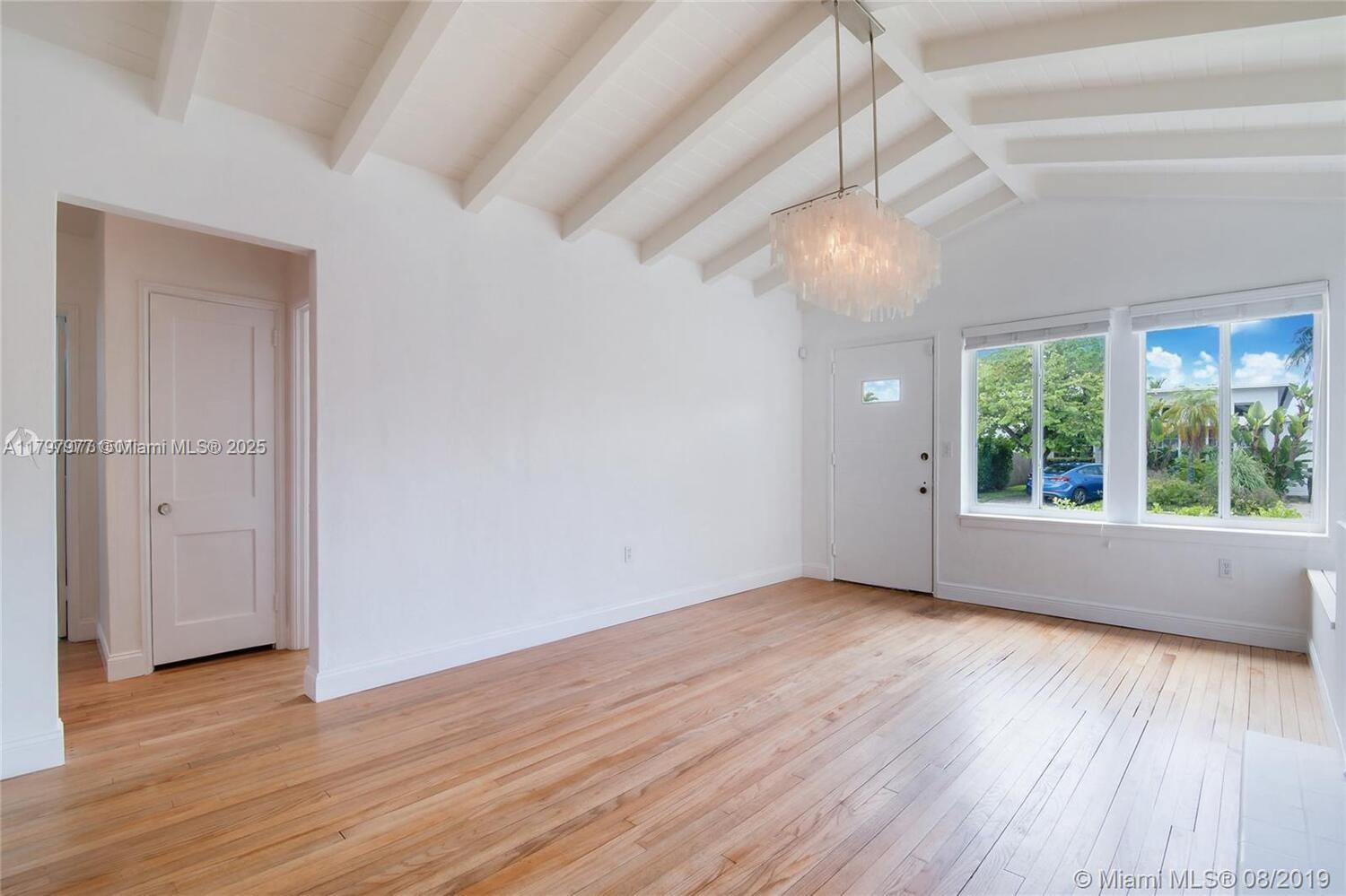 9049 Carlyle Ave #1,Surfside, FL 33154