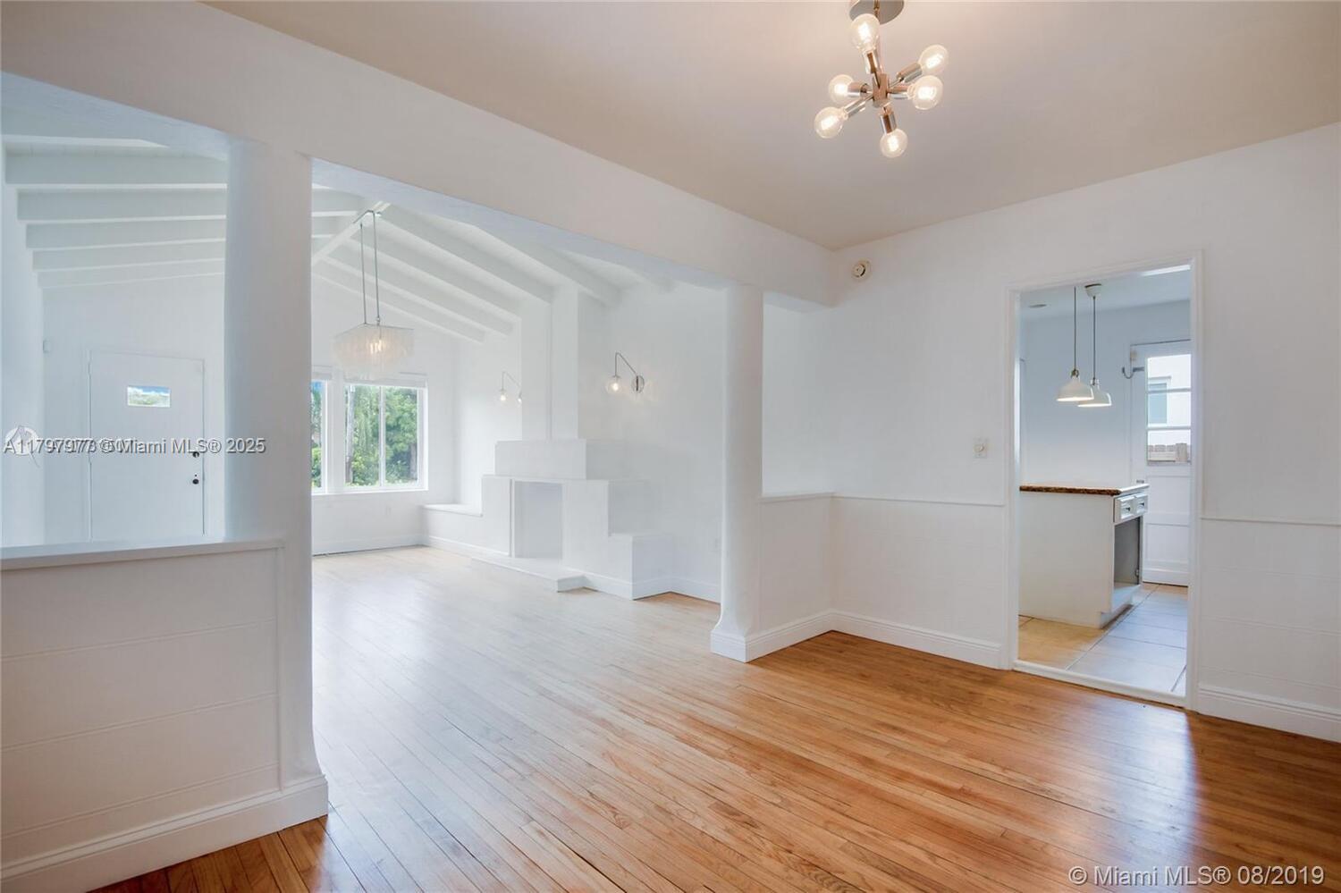 9049 Carlyle Ave #1,Surfside, FL 33154