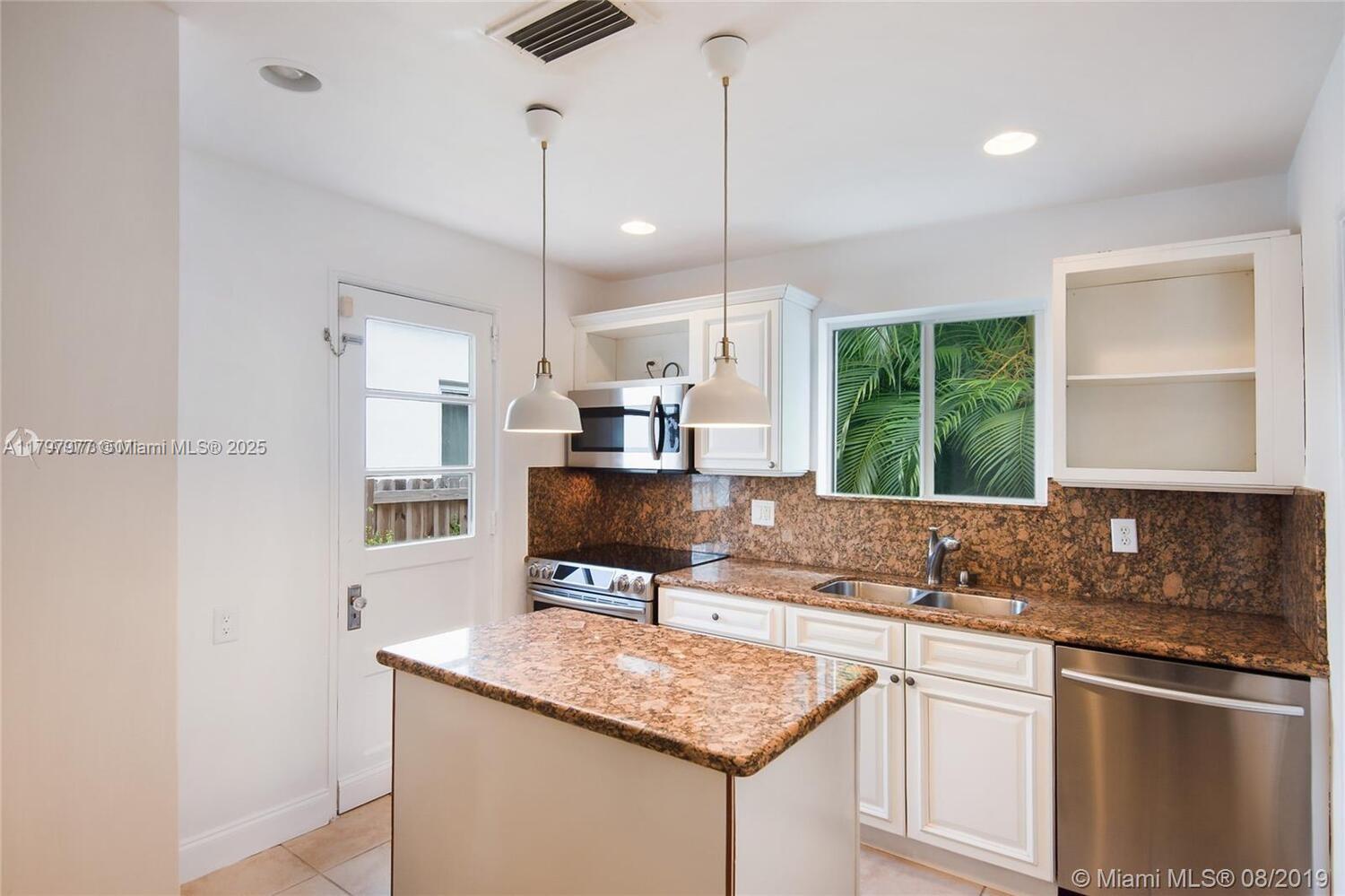 9049 Carlyle Ave #1,Surfside, FL 33154