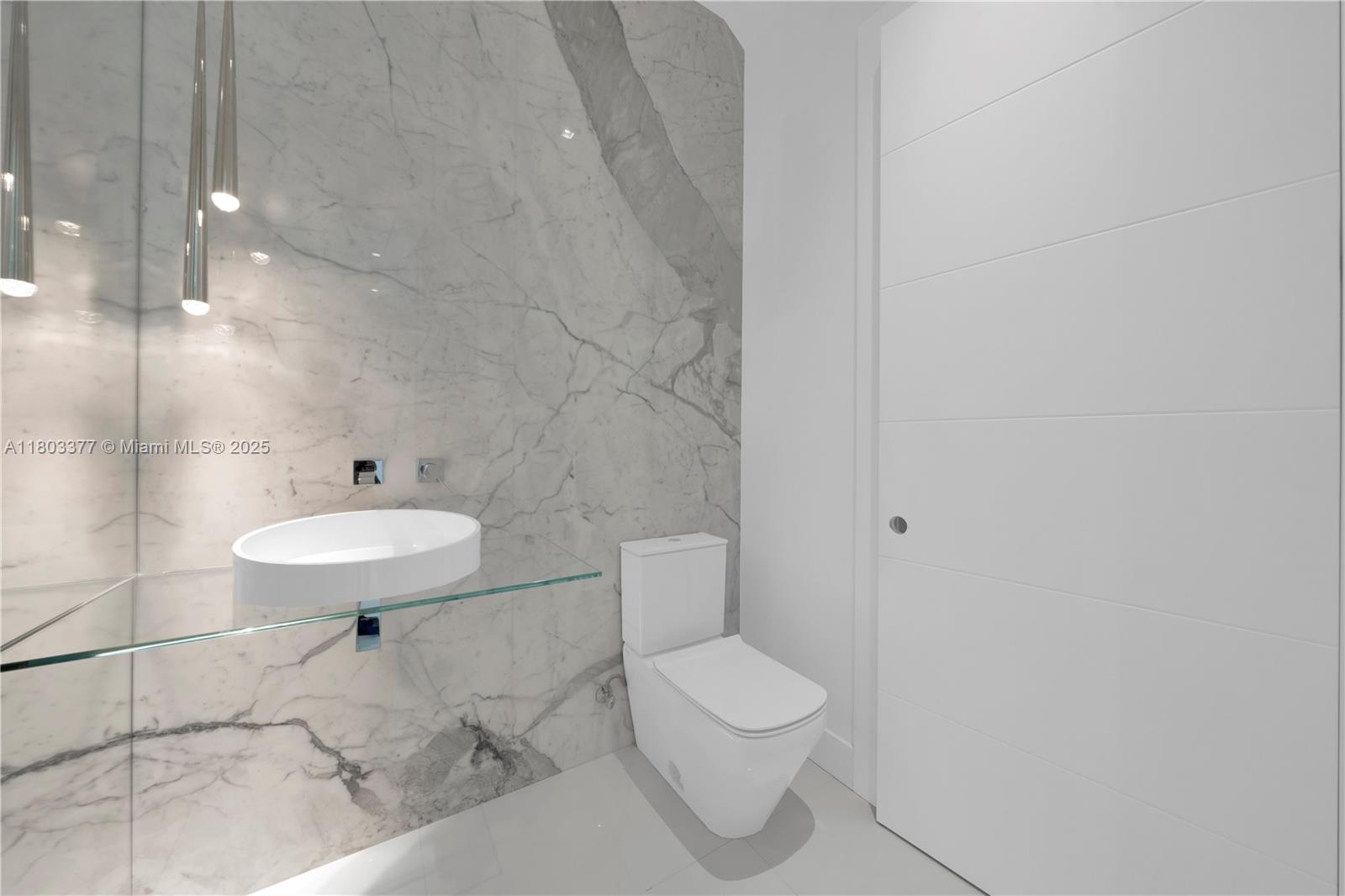 10553 NW 67th Ter Doral, FL 33178