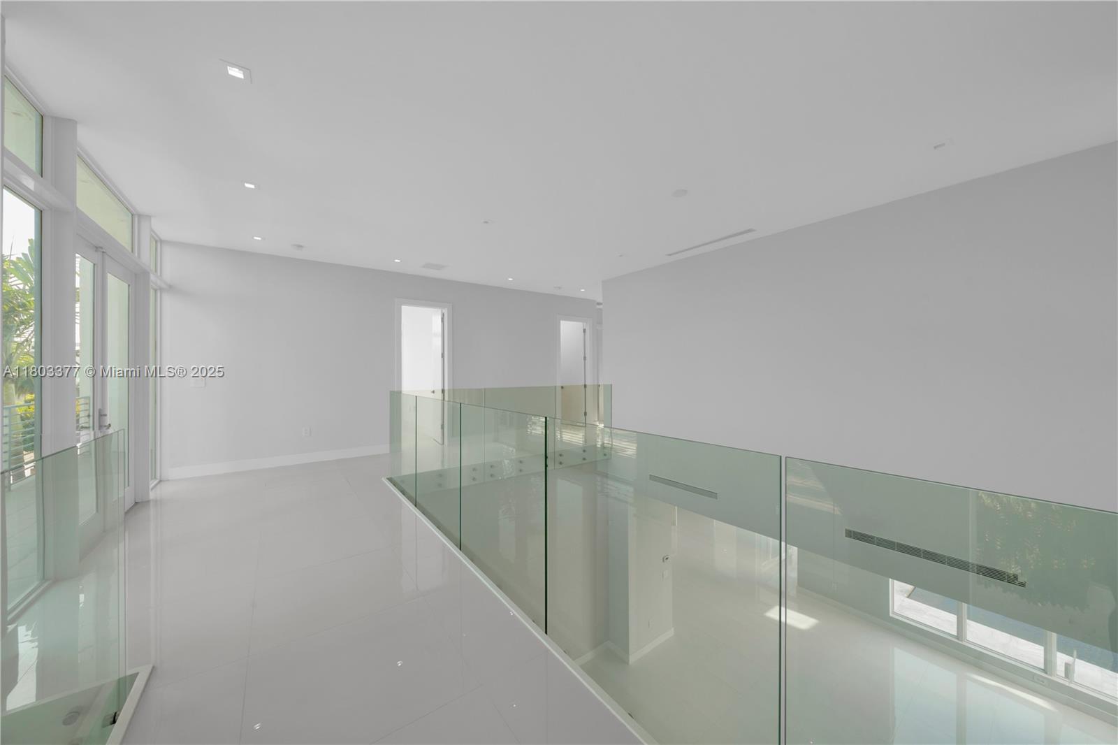 10553 NW 67th Ter Doral, FL 33178