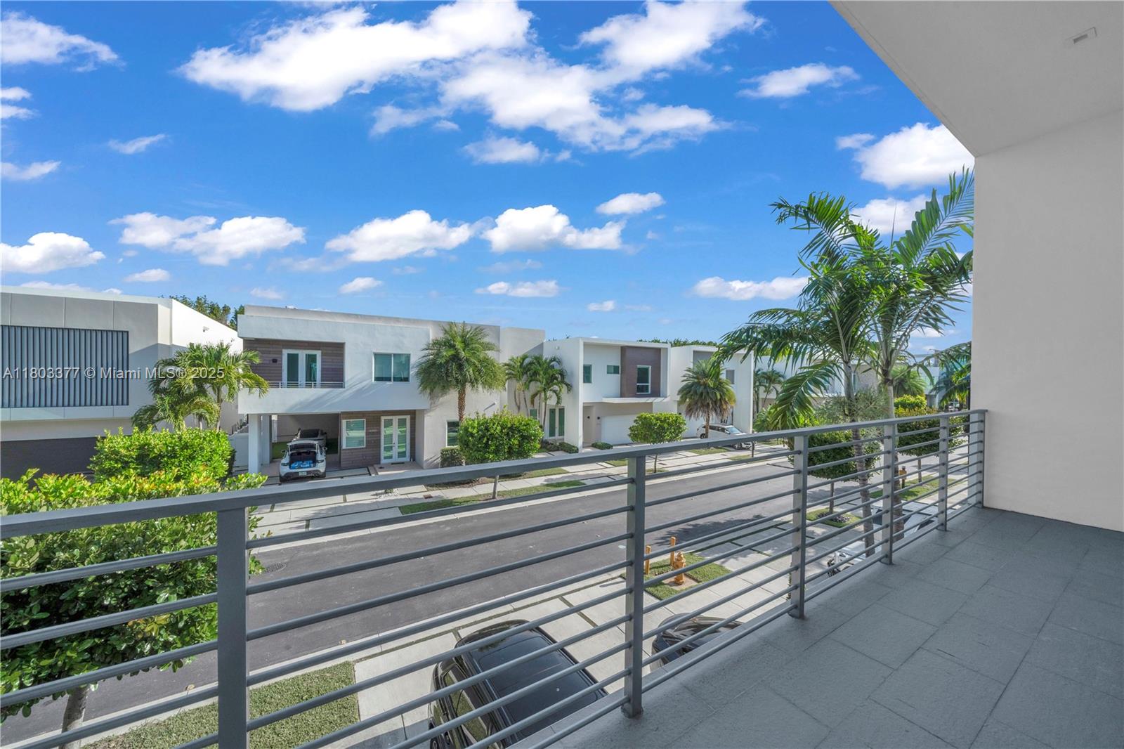 10553 NW 67th Ter Doral, FL 33178