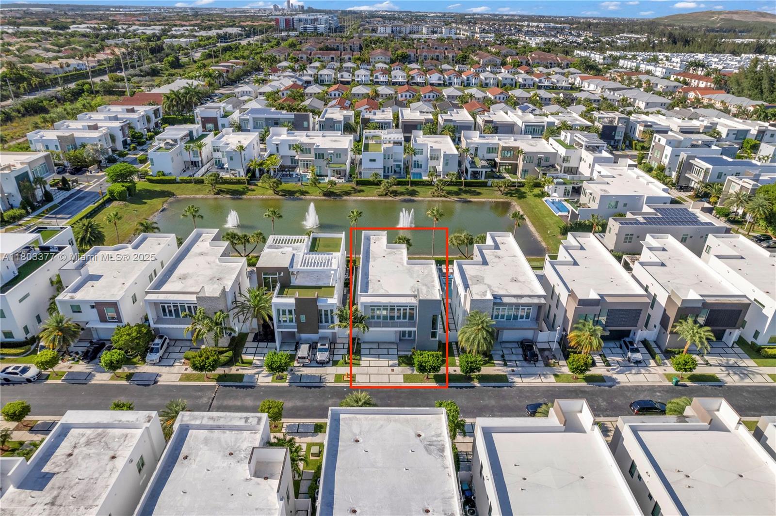 10553 NW 67th Ter Doral, FL 33178