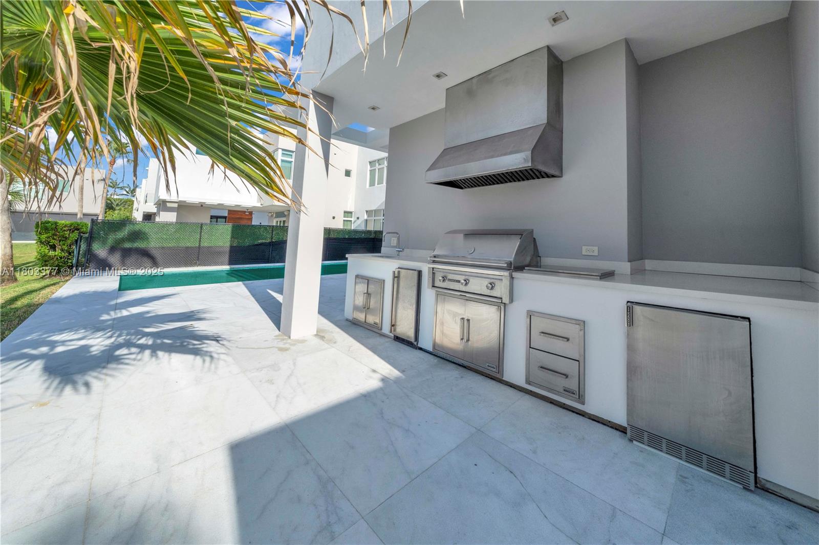 10553 NW 67th Ter Doral, FL 33178