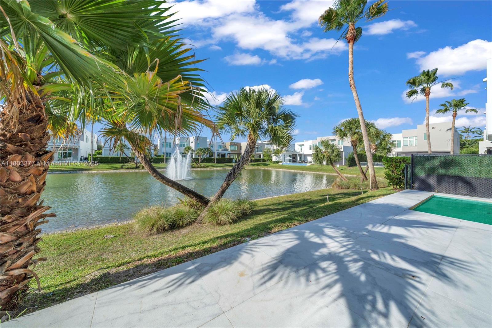 10553 NW 67th Ter Doral, FL 33178