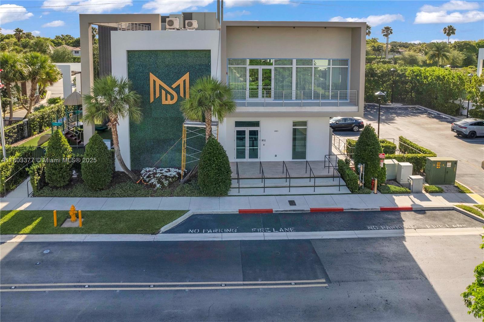 10553 NW 67th Ter Doral, FL 33178