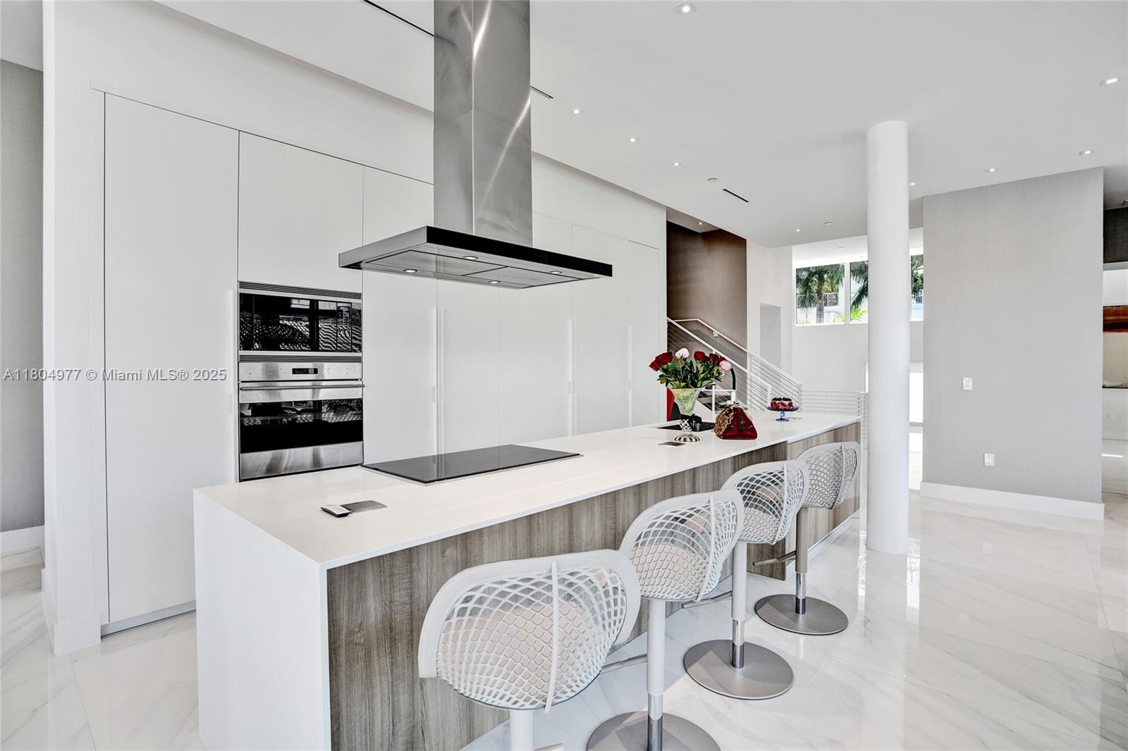 3750 Yacht Clb Dr #TH1 Aventura, FL 33180