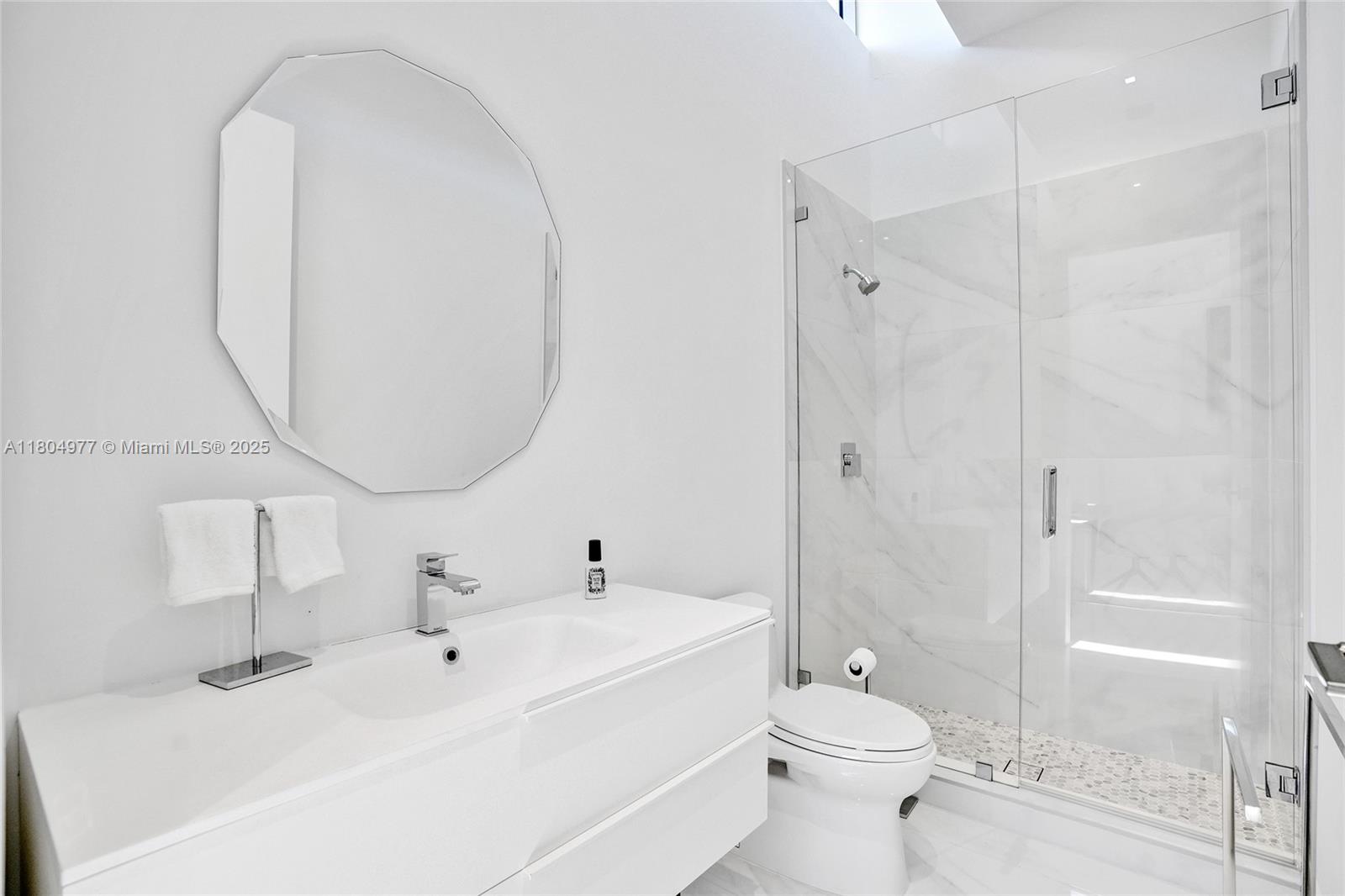 3750 Yacht Clb Dr #TH1 Aventura, FL 33180