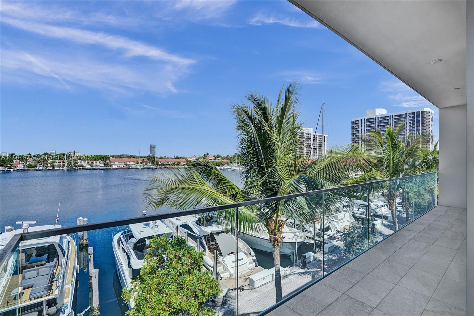 3750 Yacht Clb Dr #TH1 Aventura, FL 33180