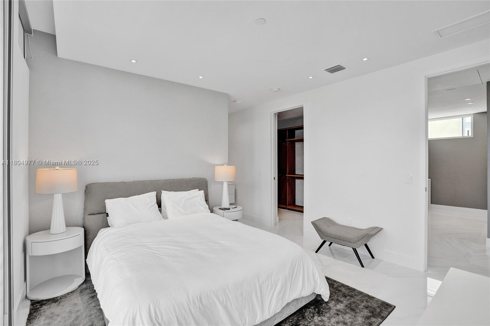 3750 Yacht Clb Dr #TH1 Aventura, FL 33180