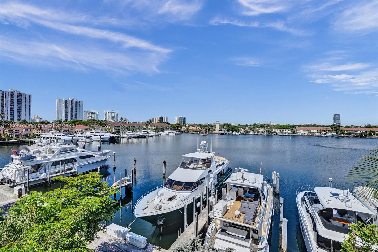 3750 Yacht Clb Dr #TH1 Aventura, FL 33180