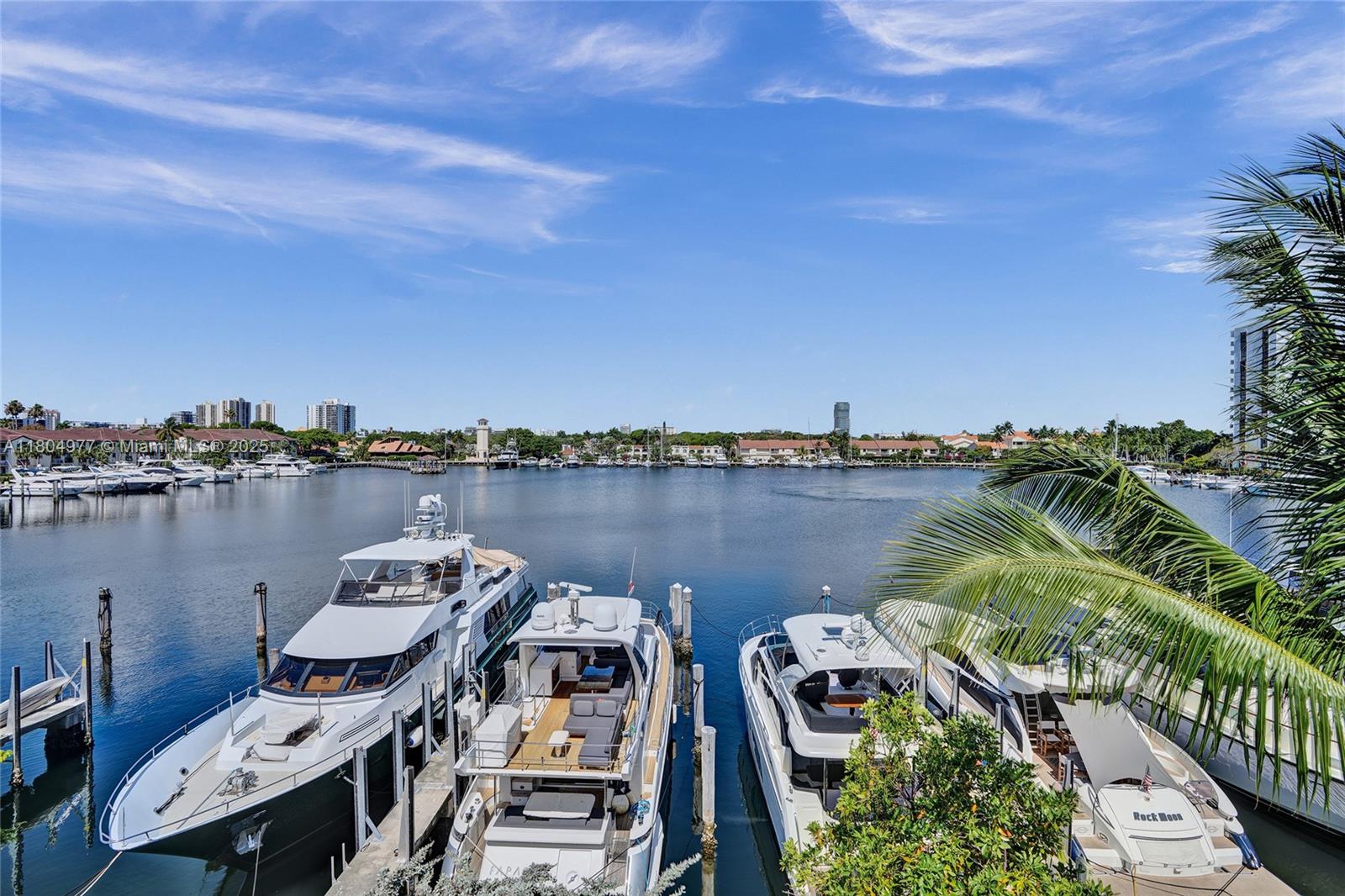 3750 Yacht Clb Dr #TH1 Aventura, FL 33180