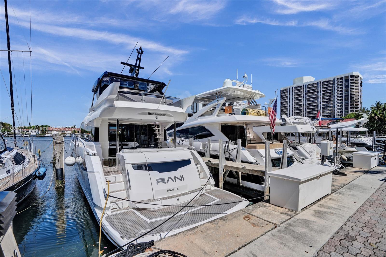 3750 Yacht Clb Dr #TH1 Aventura, FL 33180