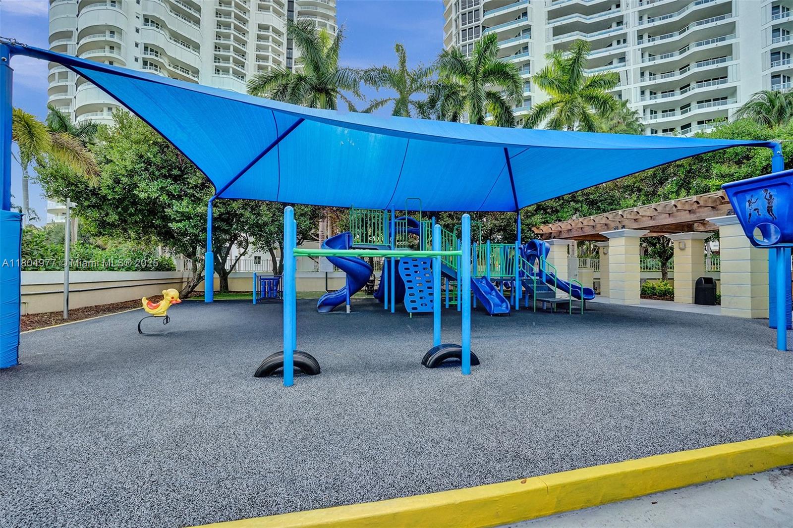 3750 Yacht Clb Dr #TH1 Aventura, FL 33180