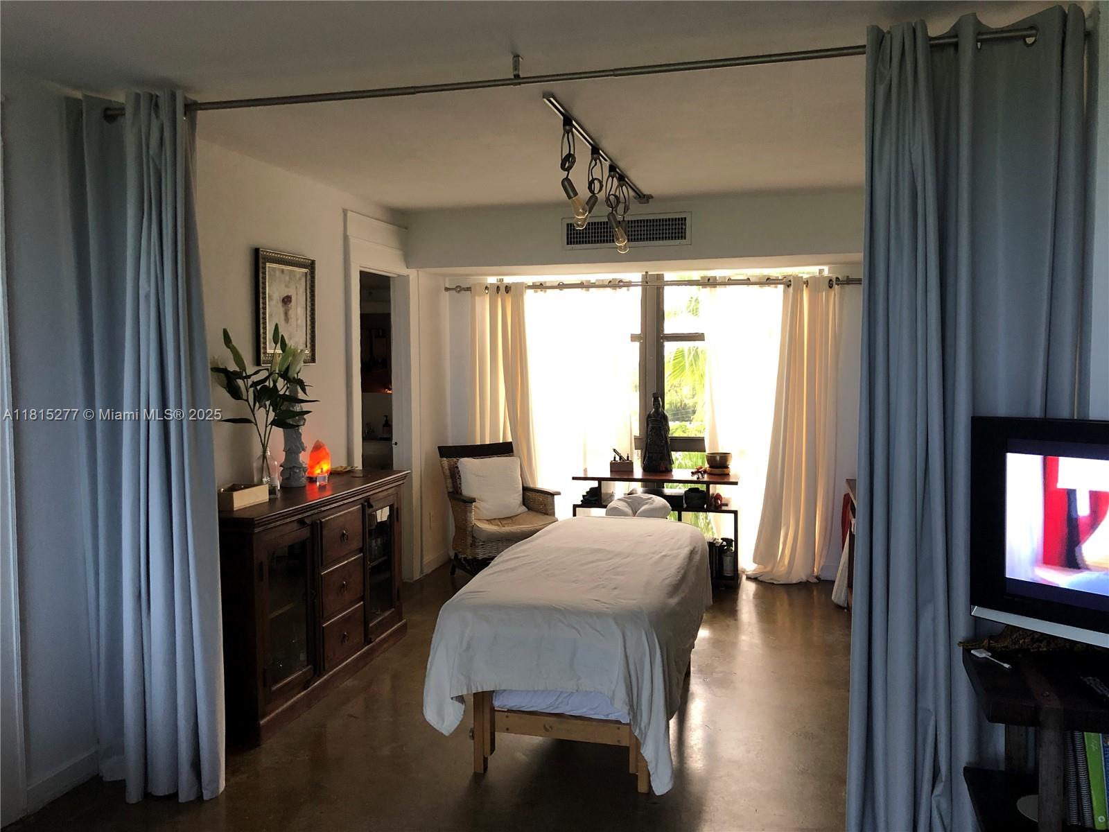 image The Flats At Morningside23