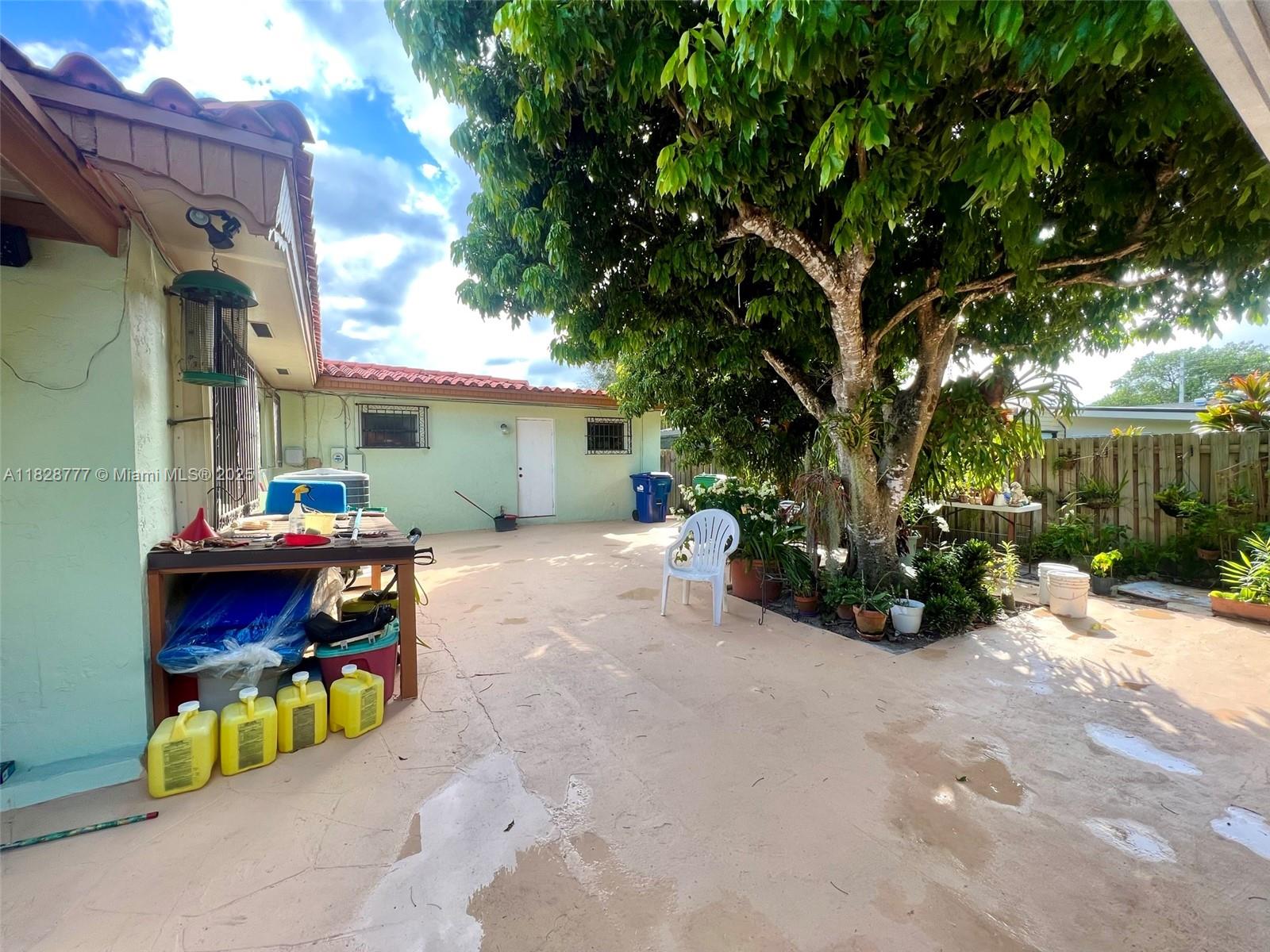 9601 SW 66th St Miami, FL 33173