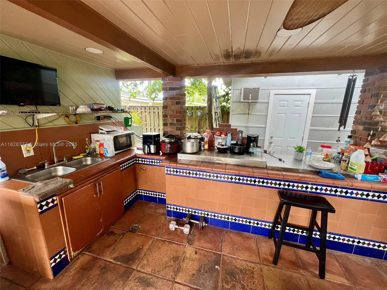 9601 SW 66th St Miami, FL 33173