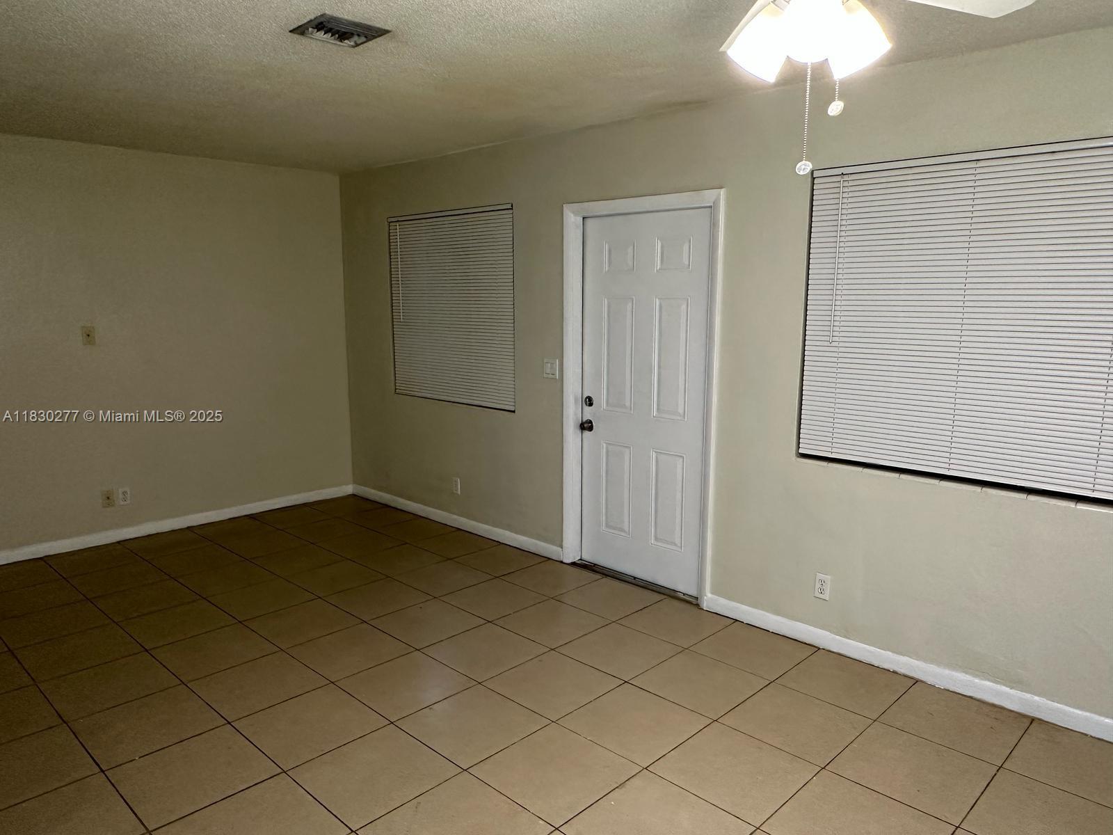 214 SE 8th St #5