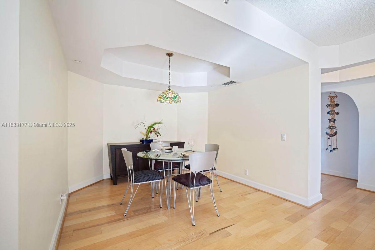 3610 Yacht Clb Dr #208 Aventura, FL 33180 3610 Yacht Clb Dr #208 Aventura, FL 33180