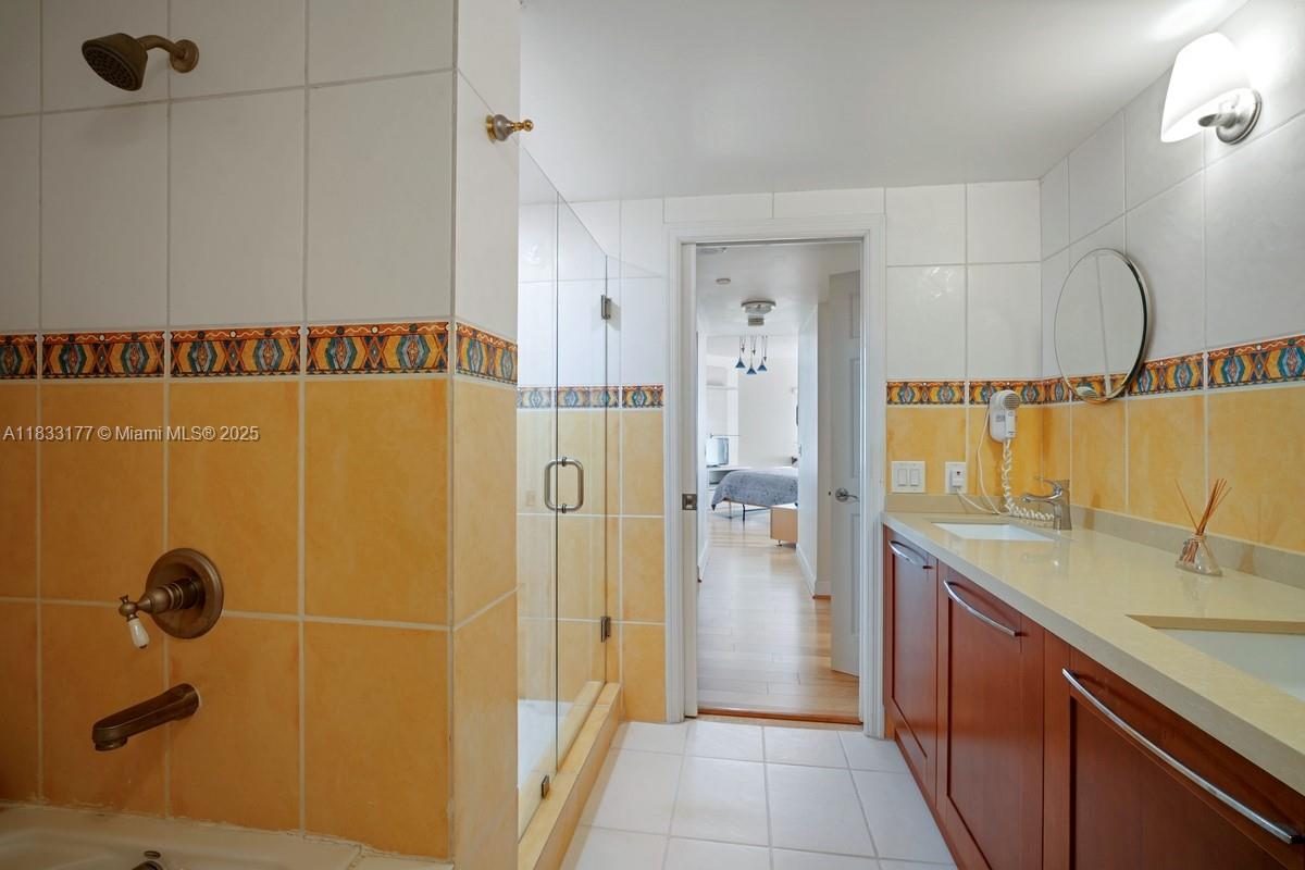 3610 Yacht Clb Dr #208 Aventura, FL 33180 3610 Yacht Clb Dr #208 Aventura, FL 33180