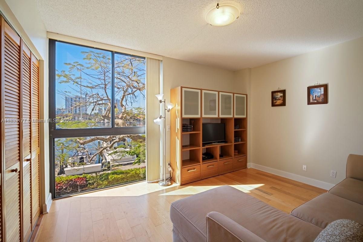 3610 Yacht Clb Dr #208 Aventura, FL 33180 3610 Yacht Clb Dr #208 Aventura, FL 33180