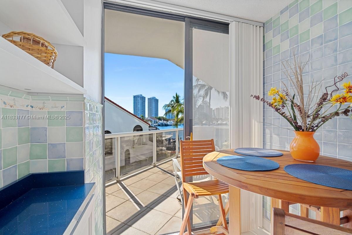 3610 Yacht Clb Dr #208 Aventura, FL 33180 3610 Yacht Clb Dr #208 Aventura, FL 33180